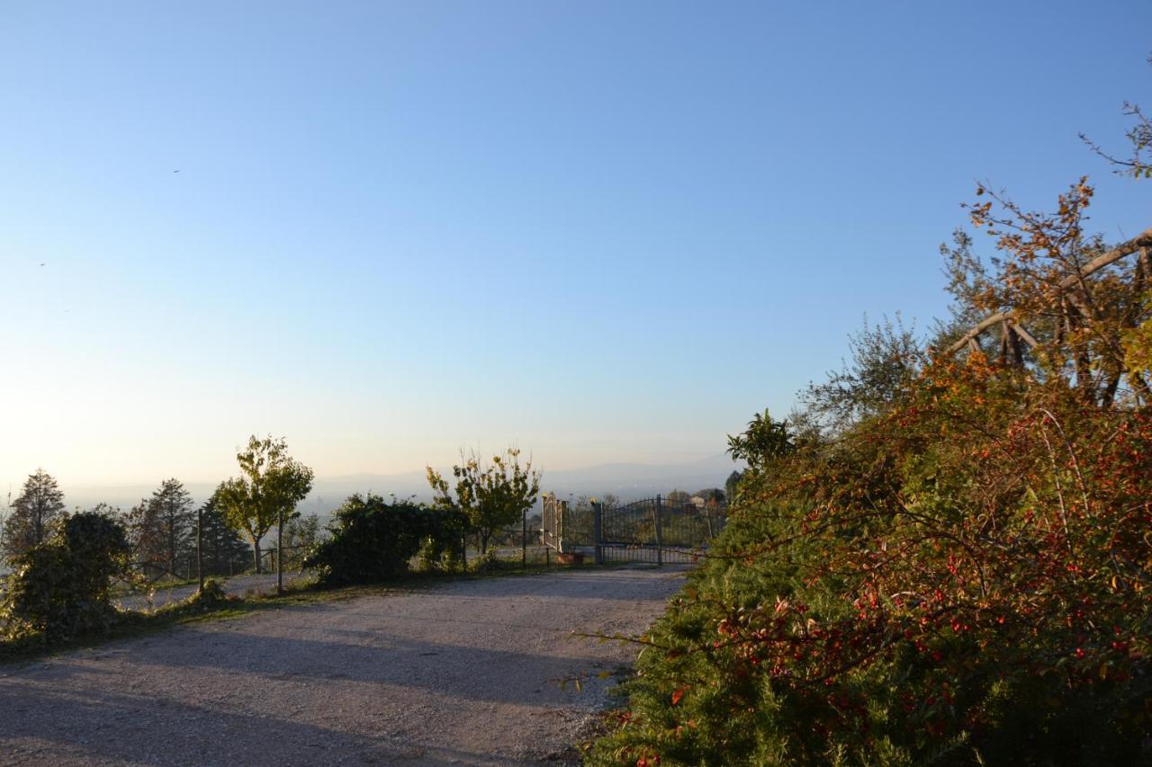 Locazione Turistica Villa Delle Rose Assisi Ngoại thất bức ảnh